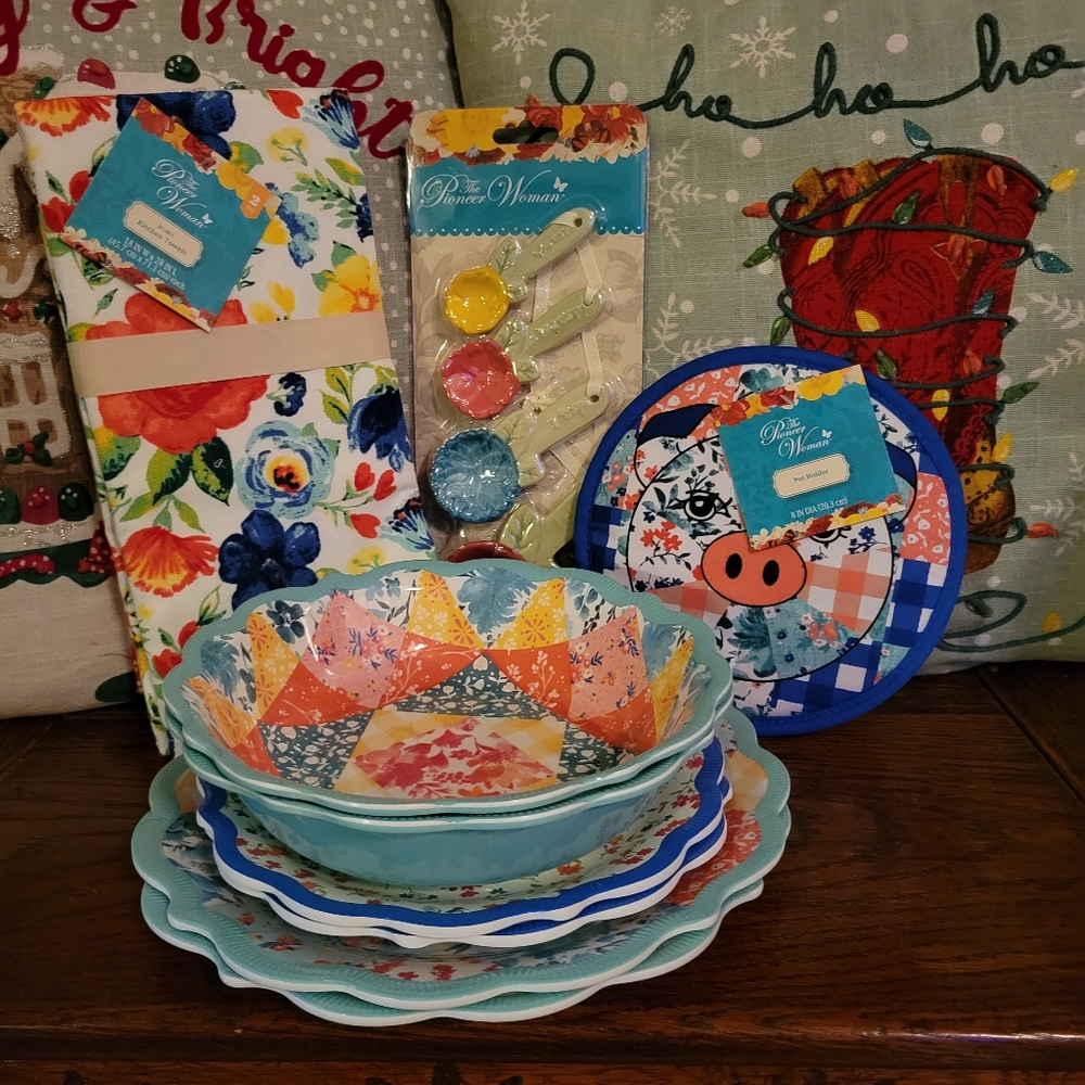 Pioneer woman bundled set